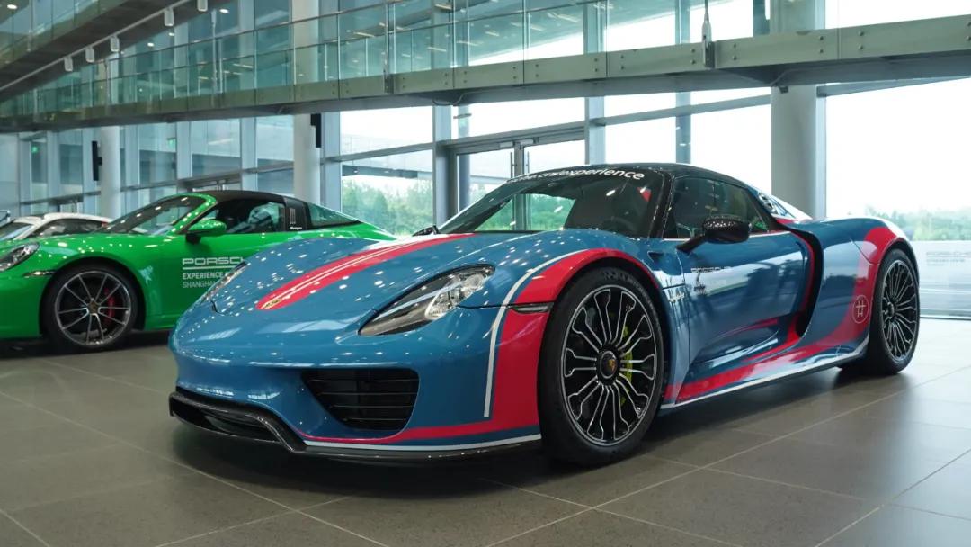 保时捷车友唱歌,保时捷车友