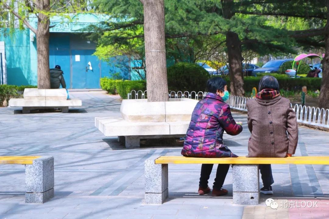 北京小区的早晨,北京小区里的傍晚