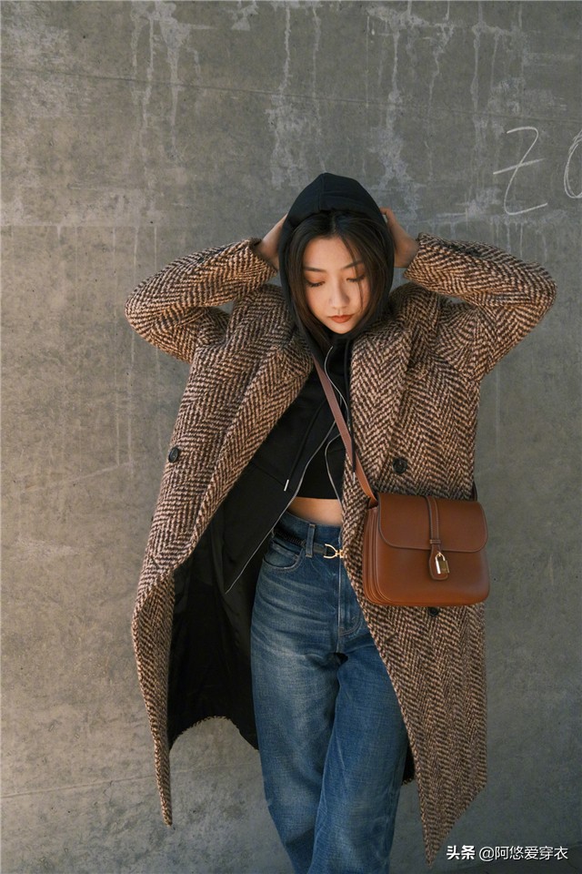 秋冬穿搭时髦又保暖的外套,长款外套怎么搭配好看保暖