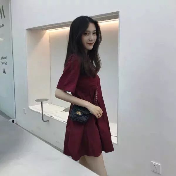 同面料的穿搭更显高级质感,高档面料穿搭技巧