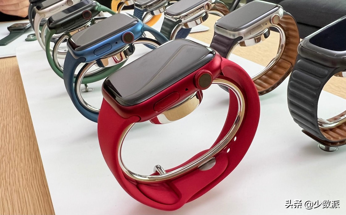 applewatchseries7银色和黑色怎么选,watchseries741mm和45mm续航