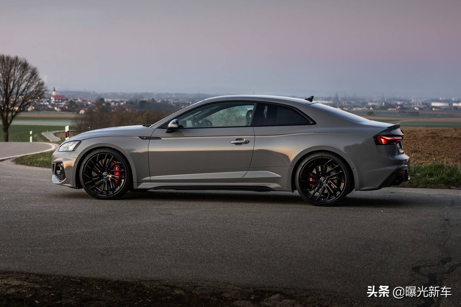 奥迪rs52022款报价,奥迪rs52022款国外价