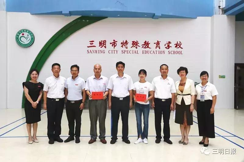 市区两级领导看望慰问广大教师,县领导看望慰问教师和教育工作者