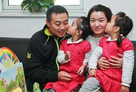 刘国梁家中豪宅曝光,刘国梁家里摆乒乓球台