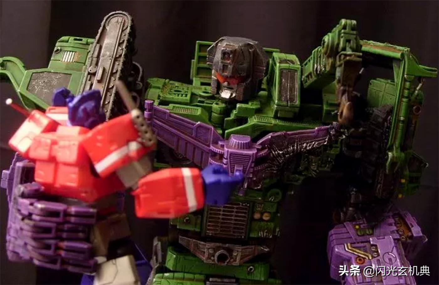 变形金刚动漫人物：重涂塑造战损严重的挖地虎组合-大力神