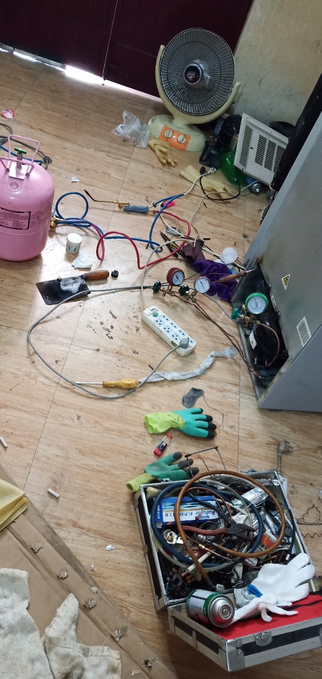 宝鸡啄木鸟维修家电电话,宝鸡家电维修吸顶灯