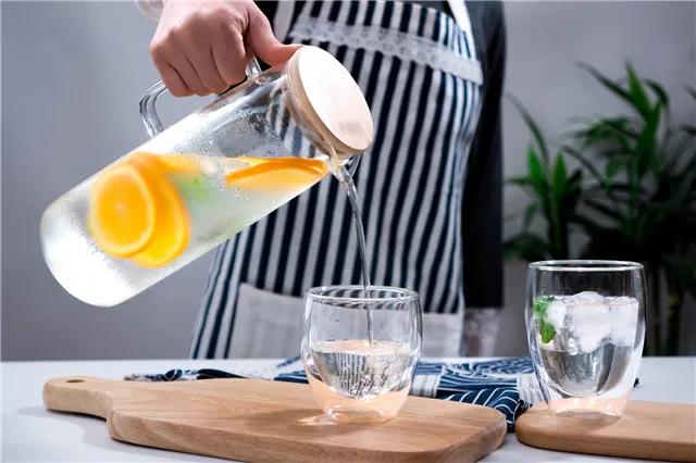 水喝多中毒如何缓解,水喝多了导致水中毒