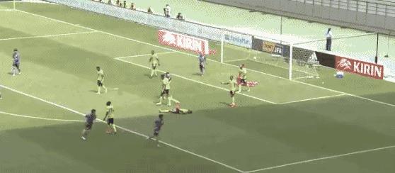 日本4-1击败德国队全程,日本2-1击败西班牙队国足反应