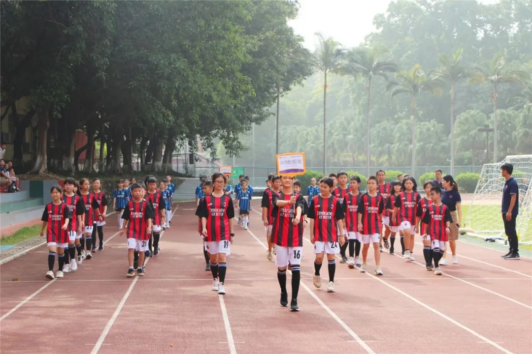 校园足球点燃绿茵梦想,校园足球联赛拉开序幕