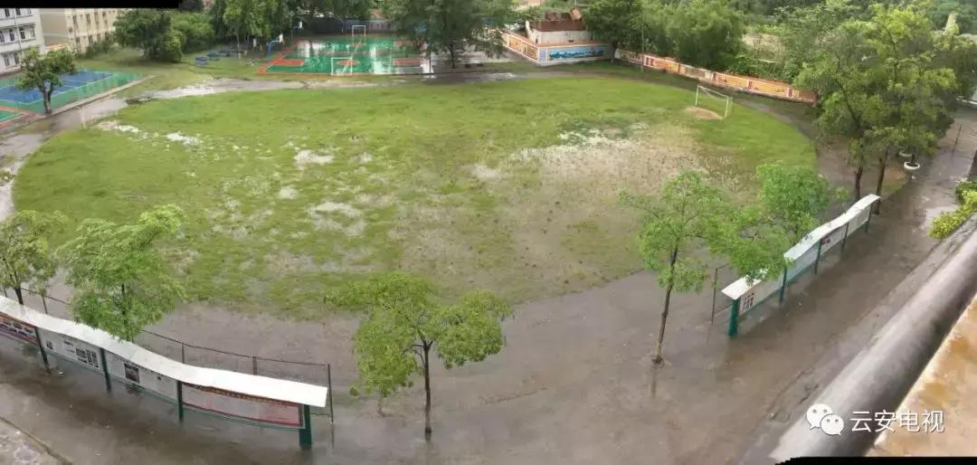 学校足球场升级改造动工仪式,贺州南乡中学运动场