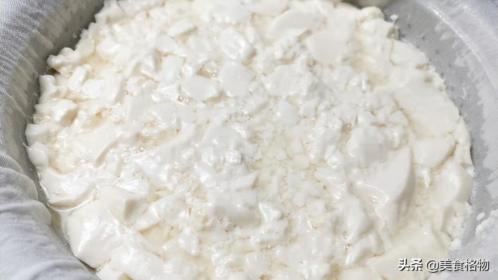 一斤黄豆怎么用白醋做豆腐,黄豆浆里点一勺白醋瞬间变豆腐