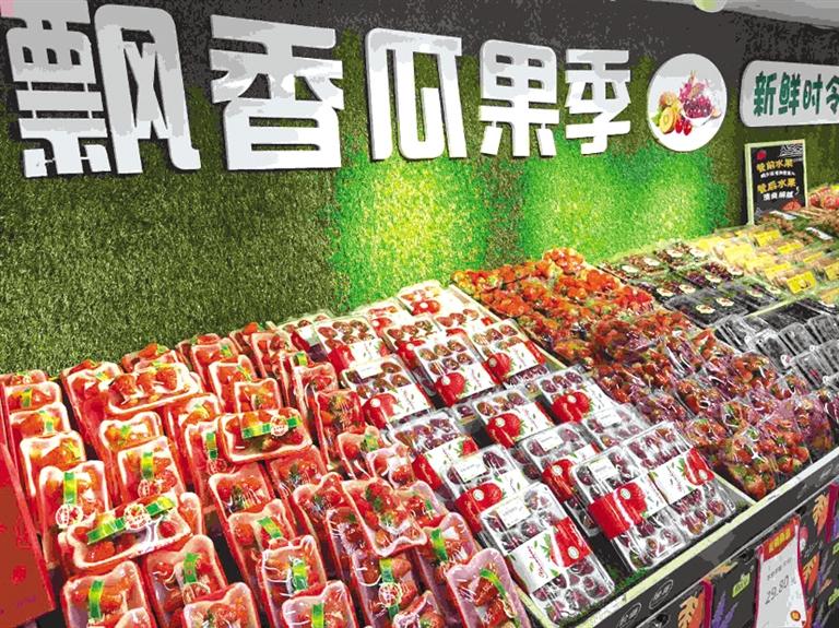 新年将至记者带你逛商超,晚报记者新春探店攻略