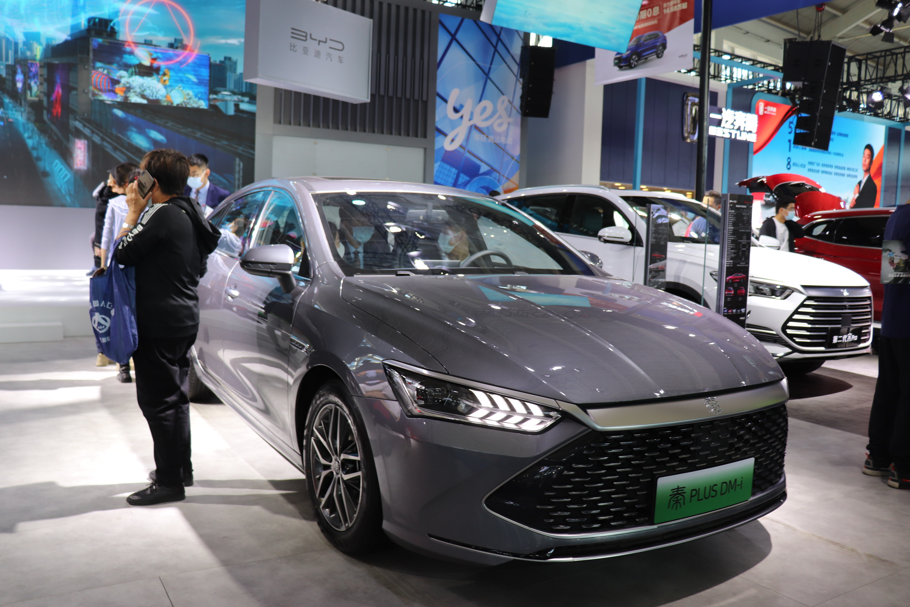 比亚迪宋maxdm混动版二手车多少钱,比亚迪秦混动二手车怎么那么便宜