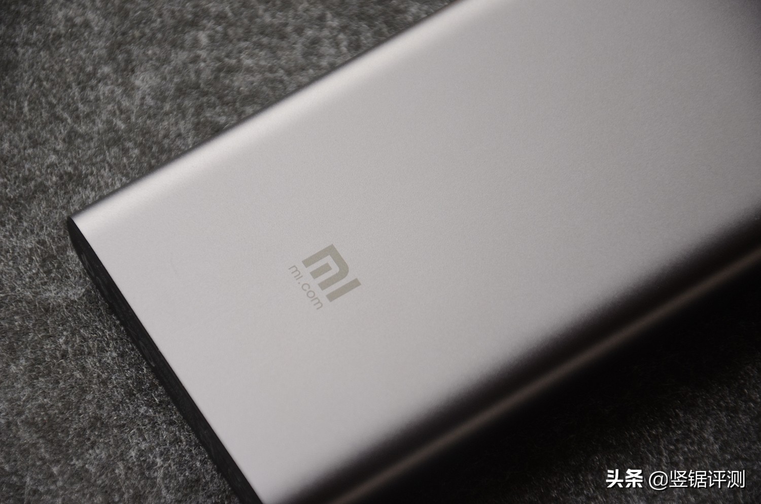 小米无线充电宝10000毫安30瓦,小米无线充电宝值得买吗