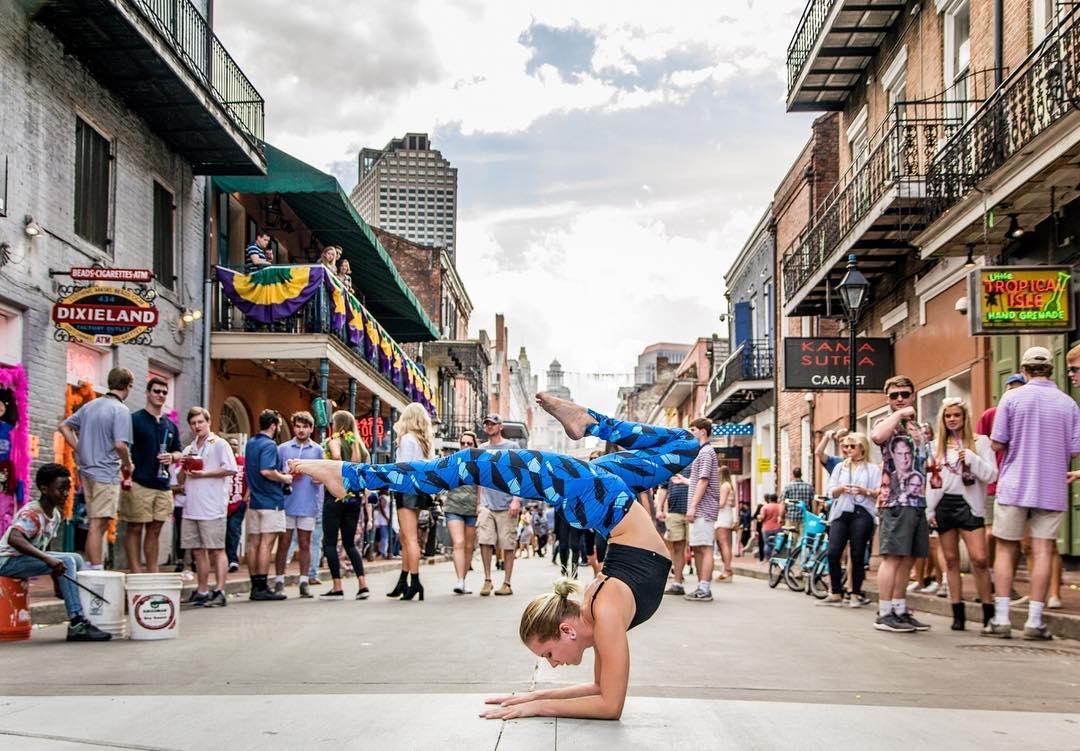 如何选择适合自己的瑜伽服,瑜伽服穿哪一款比较好
