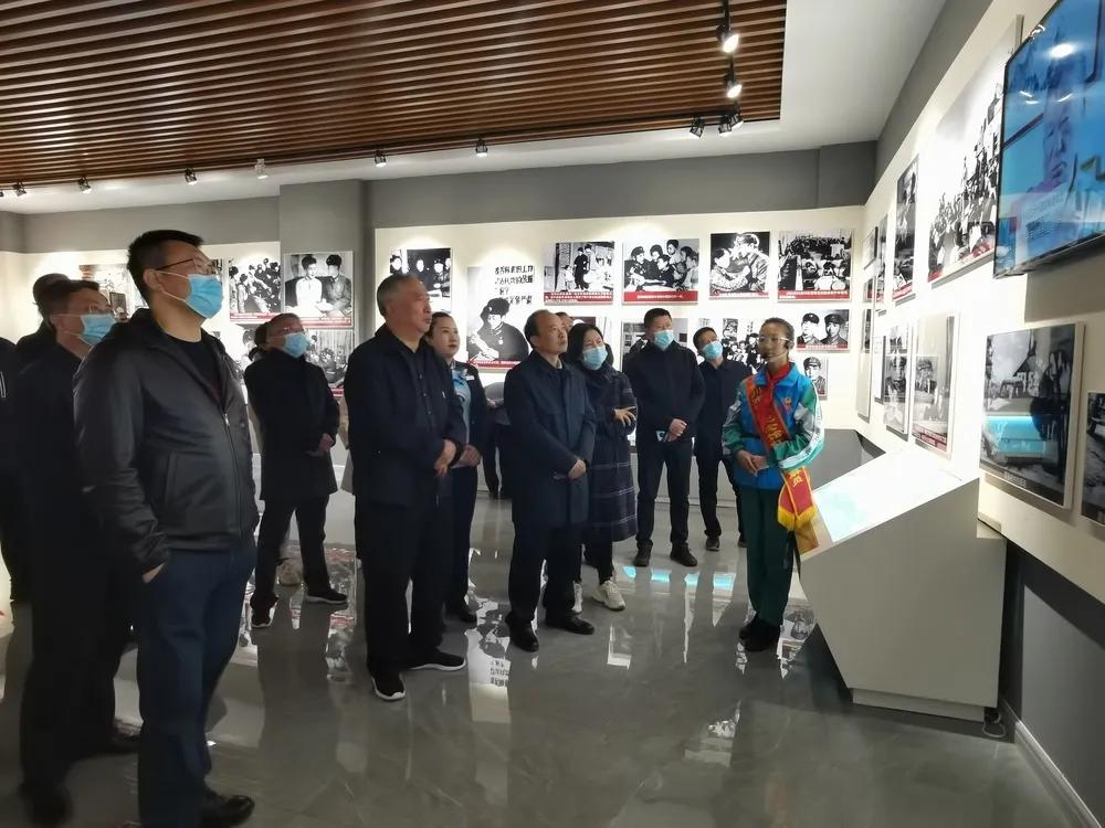 找差距补短板转作风促提升发言稿,找差距谋思路抓落实大讨论