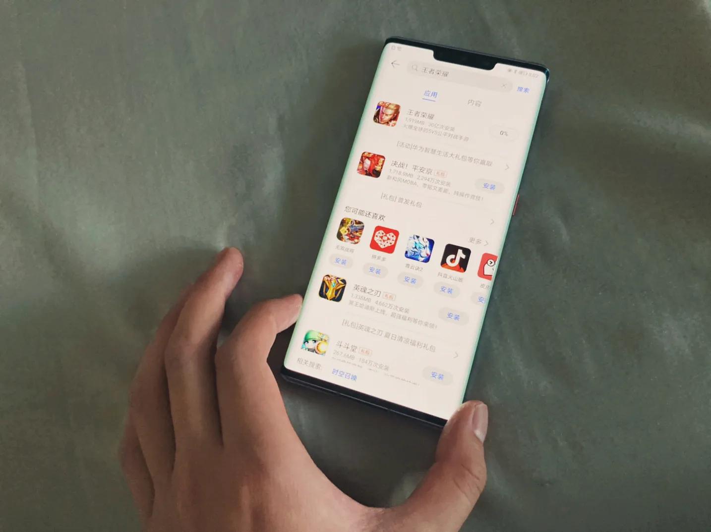 买手机买哪一款比较合适呢,目前买手机哪一款最合适