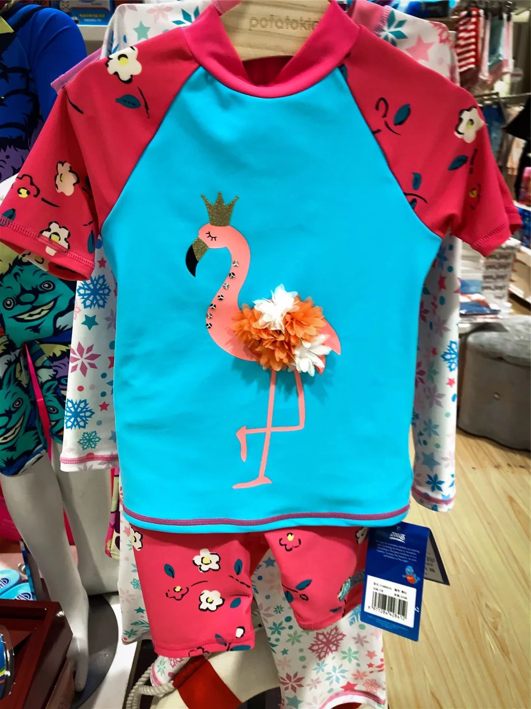 新手泳衣如何选购好的品牌,如何选择合适的儿童泳衣