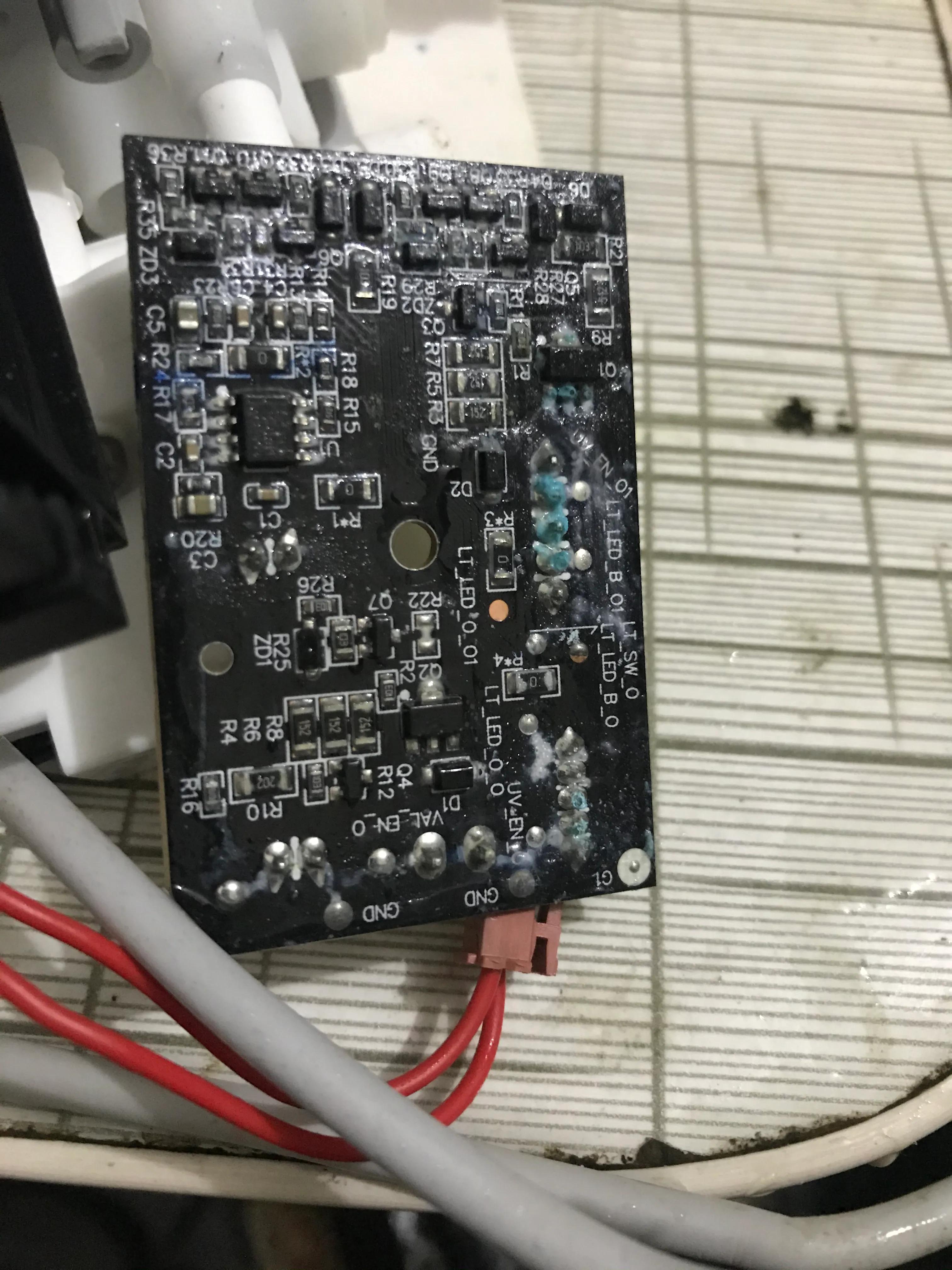 小米净水器云米水盒子进水后修理