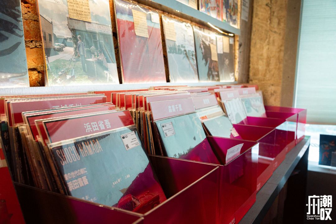 天河“精神避难所”，卖黑胶味的咖啡特调