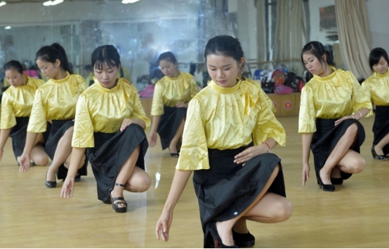 女生以后哪几种专业稳定吃香,女生适合学什么专业未来好找工作