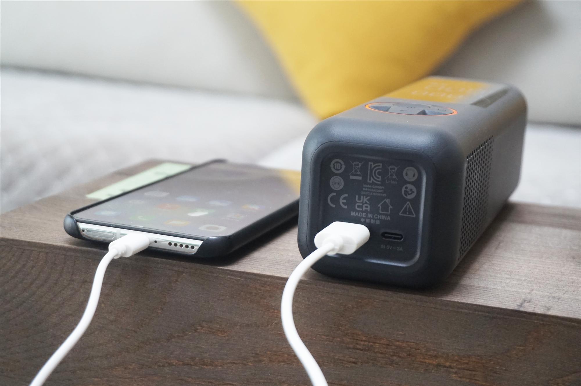 开车遇到胎压不足,跑长途车胎没气用什么打气好