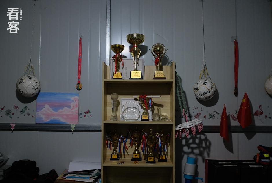 这支秘密发展的乡村足球队，拼命的令人肃然起敬