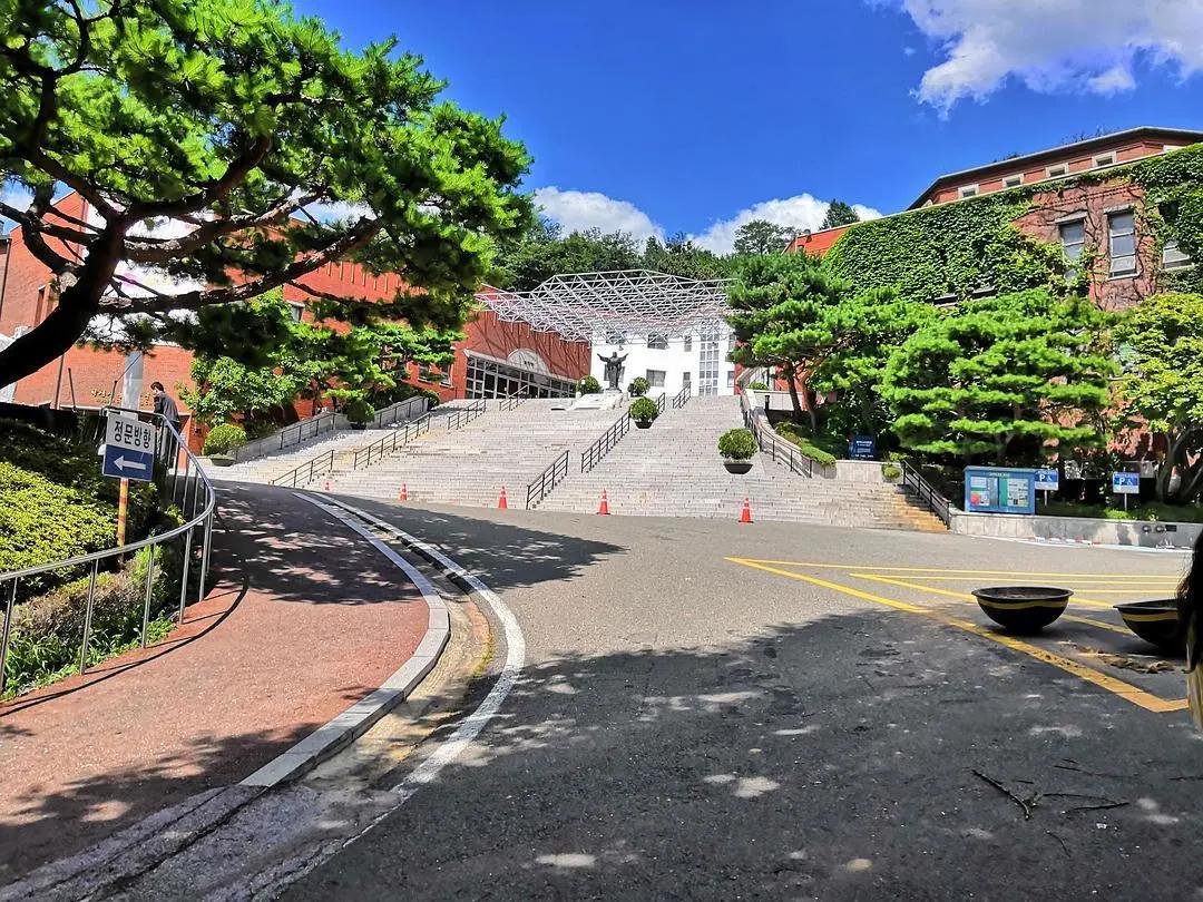 韩国中文授课MBA课程，可带薪进入韩国名企实习