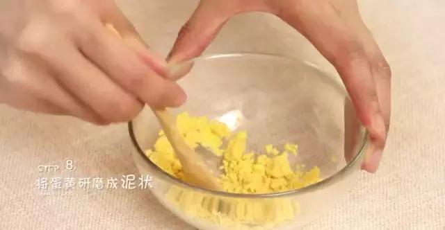 金牌育儿嫂爱做的3种蒸蛋糕,金牌育儿嫂宝宝三个月视频