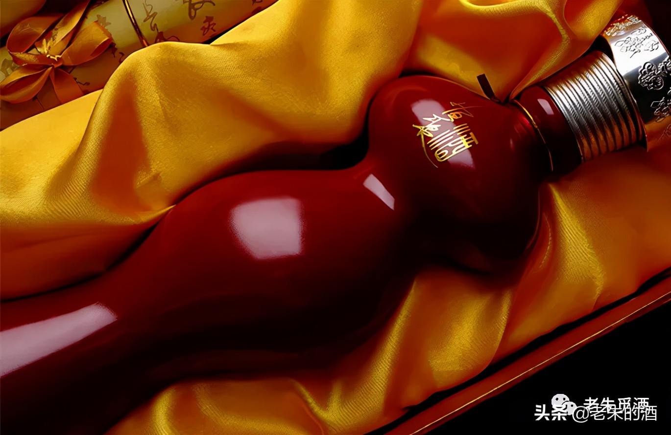 美人如玉，永恒的琼浆｜茅台镇专产琼浆玉液，美女酒瓶宜收藏