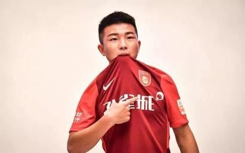 姆巴佩下赛季加盟国足,姆巴佩成为法国国家队队长首秀