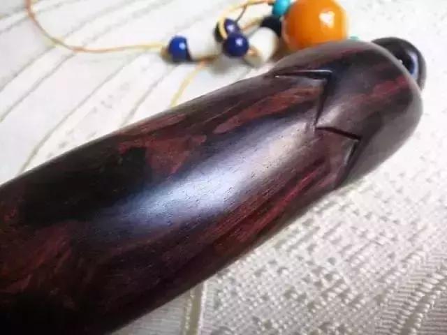 木雕兽头什么寓意,长颈鹿木雕婚礼摆件有什么寓意