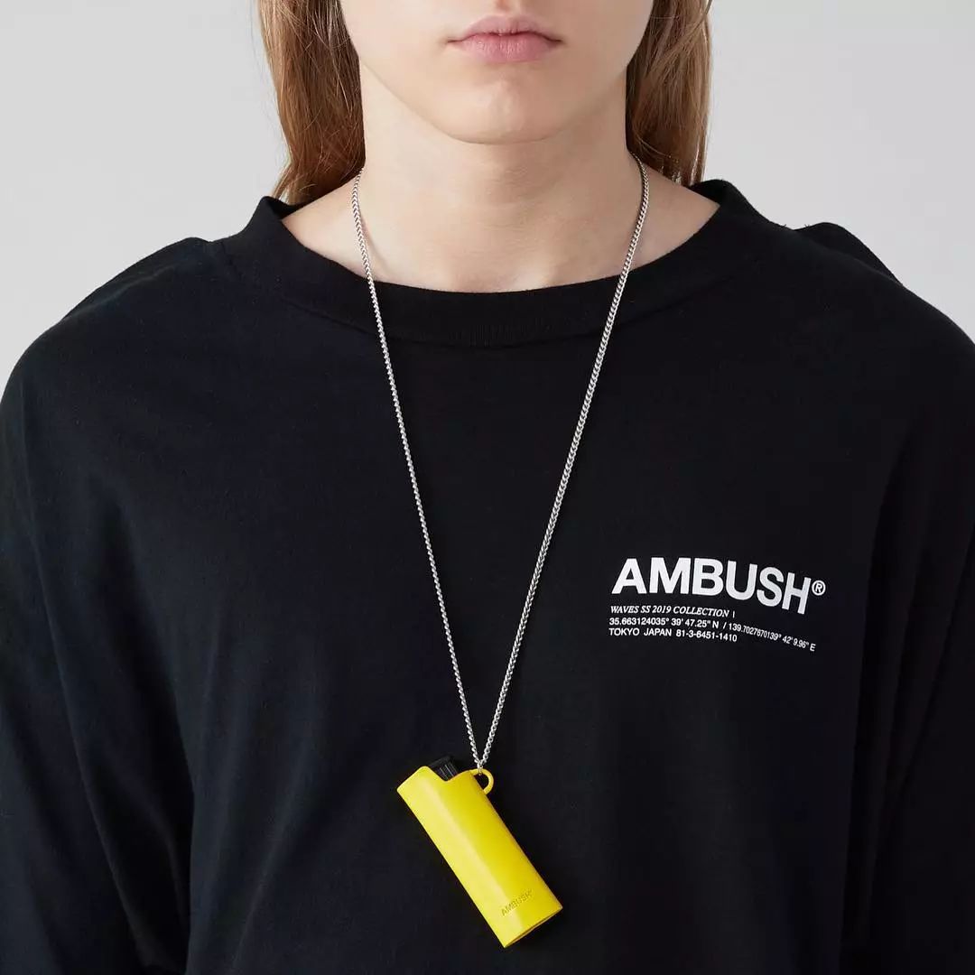 王一博西装复古风,王一博的心头肉