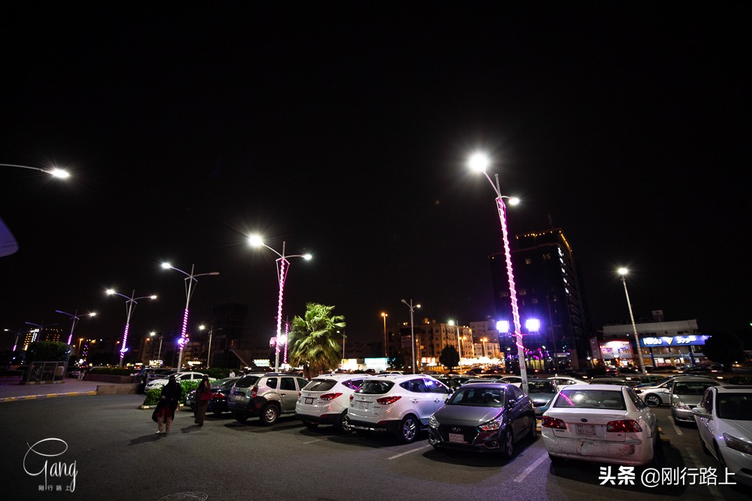 去沙特吉达旅游,沙特阿拉伯到中国商场