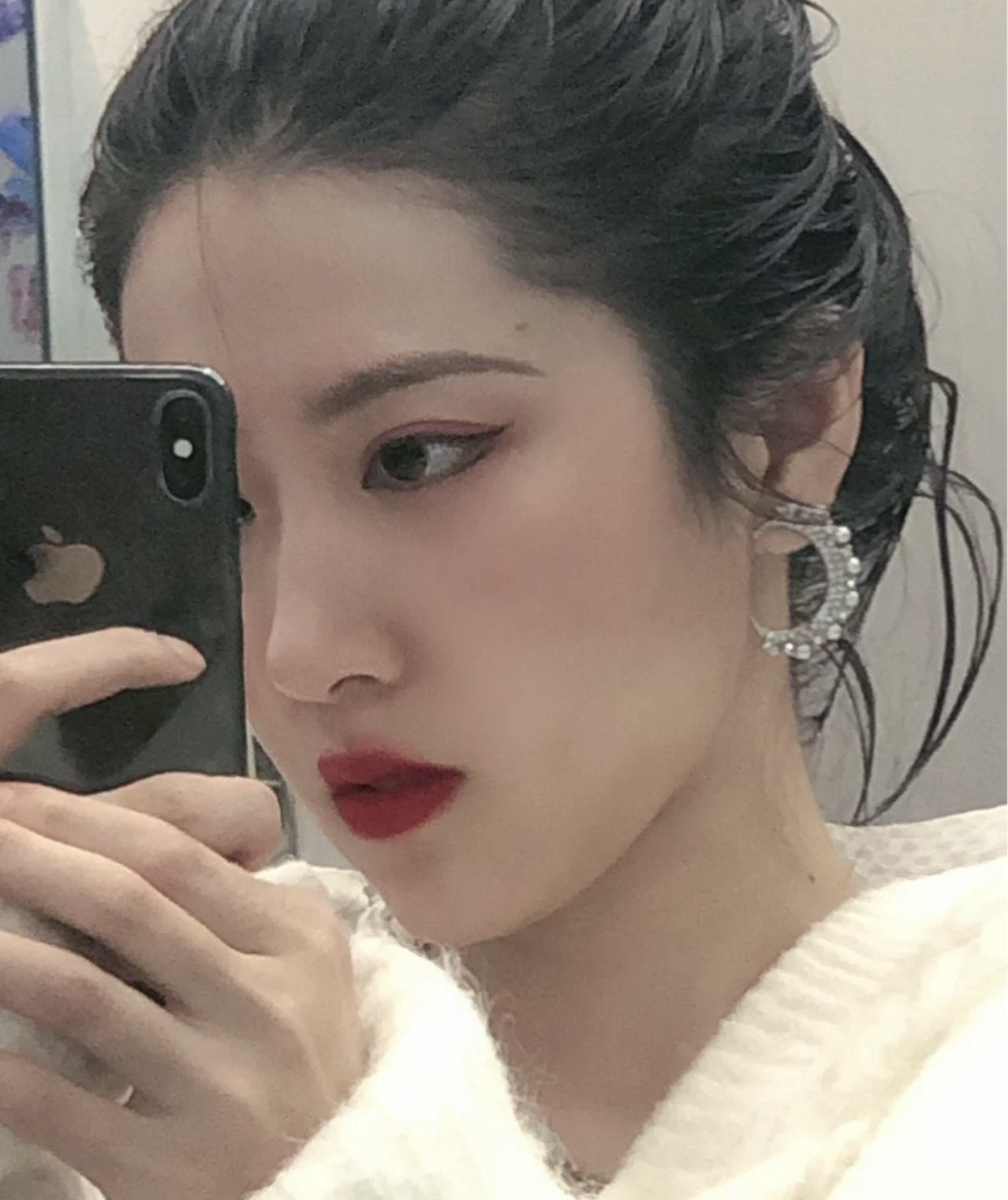 介于杏眼和桃花眼之间的眼型,狐狸眼和桃花眼的眼型有什么区别