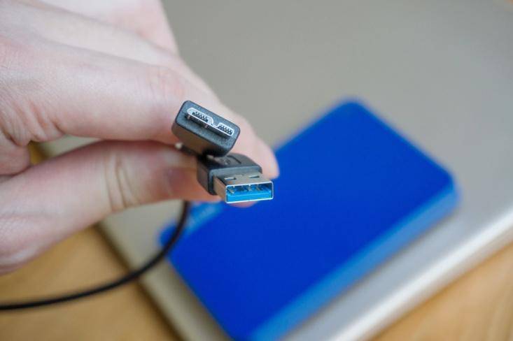 苹果手机如何直接备份到移动硬盘,手机里的照片快速备份到移动硬盘