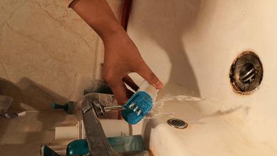 送给父亲的新礼物——须眉电动剃须刀，去除硬胡子丝毫不费劲