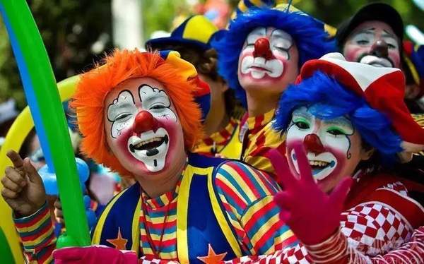 小丑为什么会从搞笑到恐怖,曾经被众人嘲笑的小丑