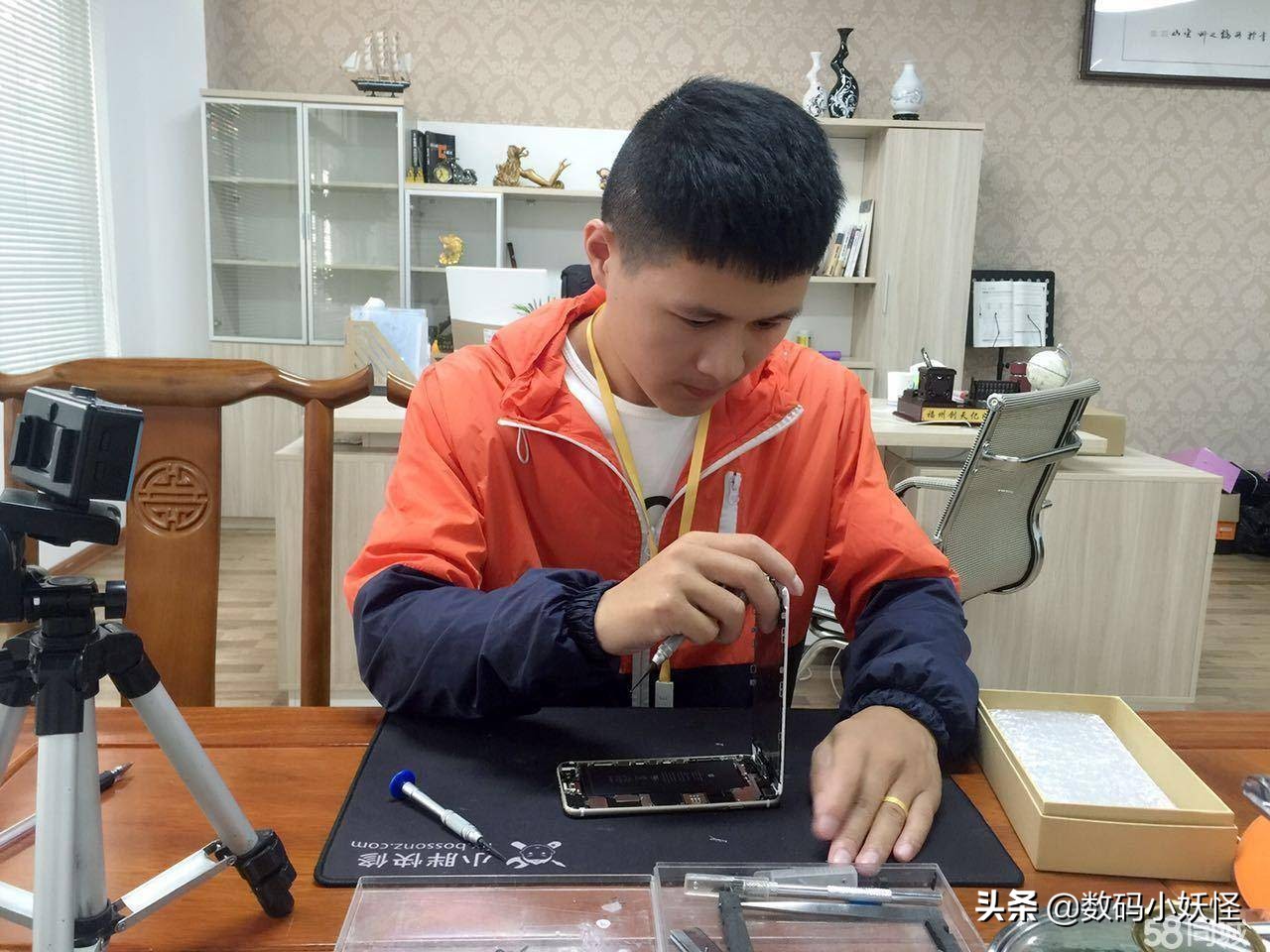 苹果手机网购和实体店有什么区别,专门卖手机的实体店买手机靠谱吗