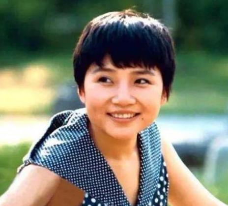 李娜为什么会被遁入空门,李娜是因为谁失恋而出家的