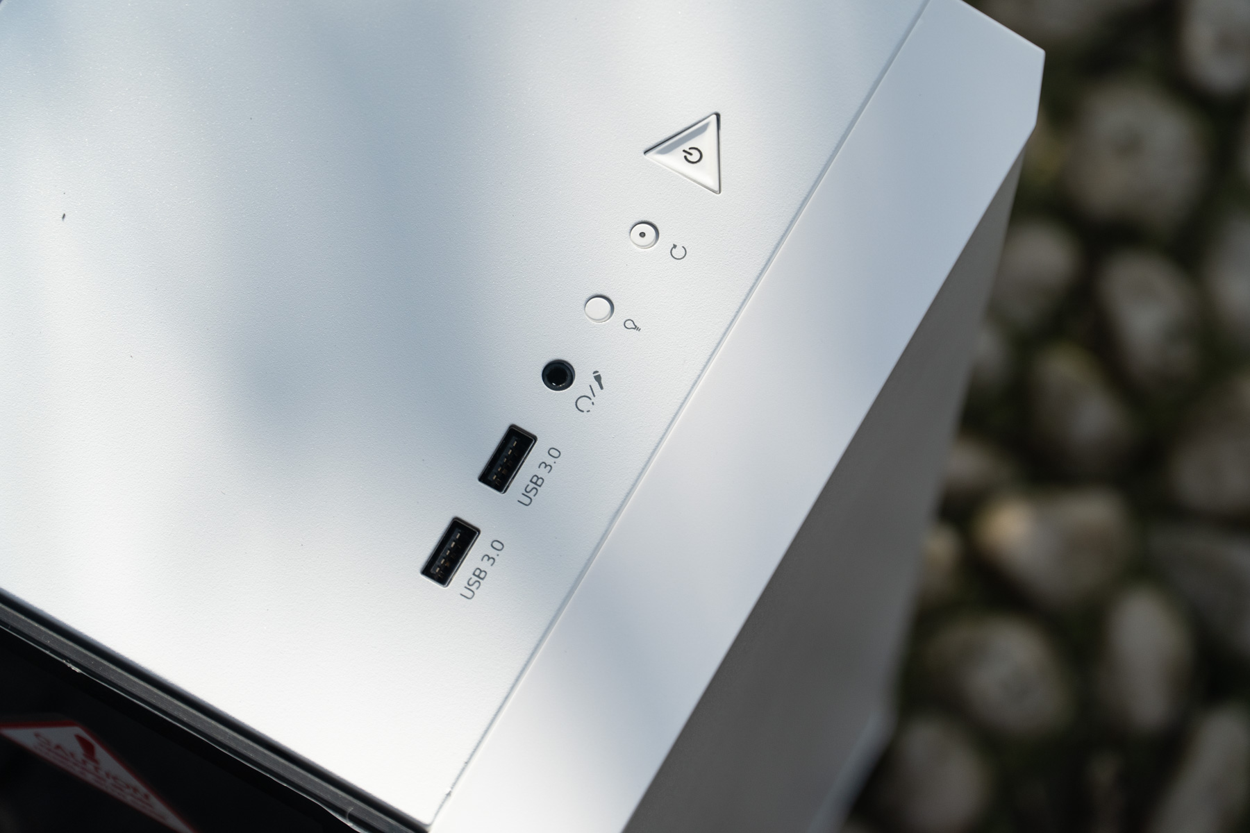 xpg入侵者机箱风扇,威刚xpg入侵者机箱教程