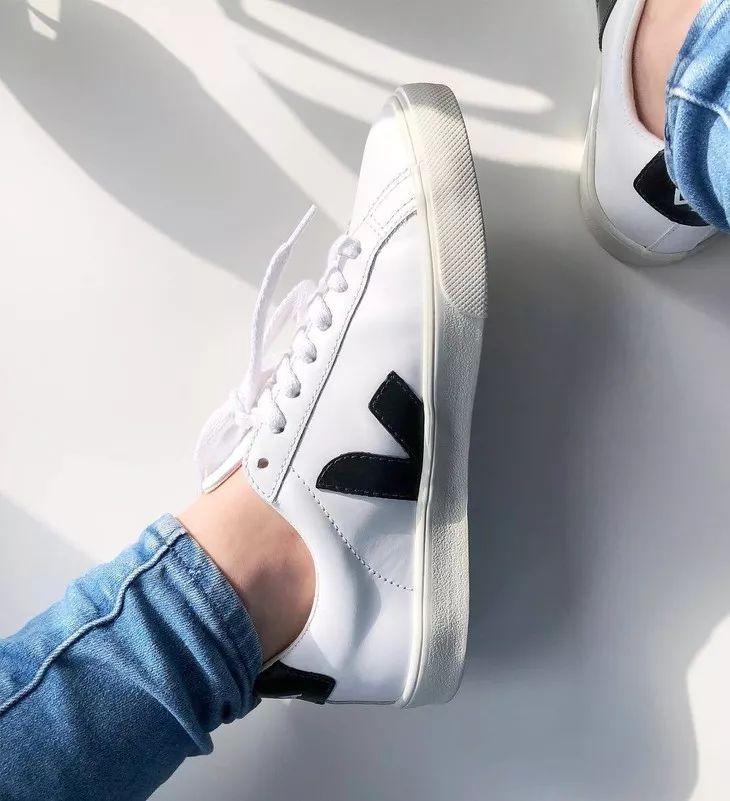 男生买球鞋一般看重什么,男生买球鞋有多夸张