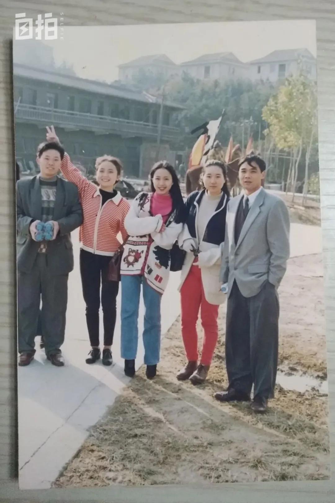 被同龄人刺激，我46岁从国企辞职，卖了上海闹市房，一个人到美国读书