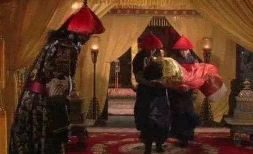 嫔妃对皇上受宠怎么感谢,嫔妃被皇上宠爱需要多长时间