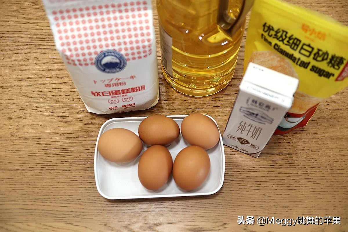 古早蛋糕和戚风蛋糕蛋白打发区别,蛋白打发到什么程度蛋糕才会柔软