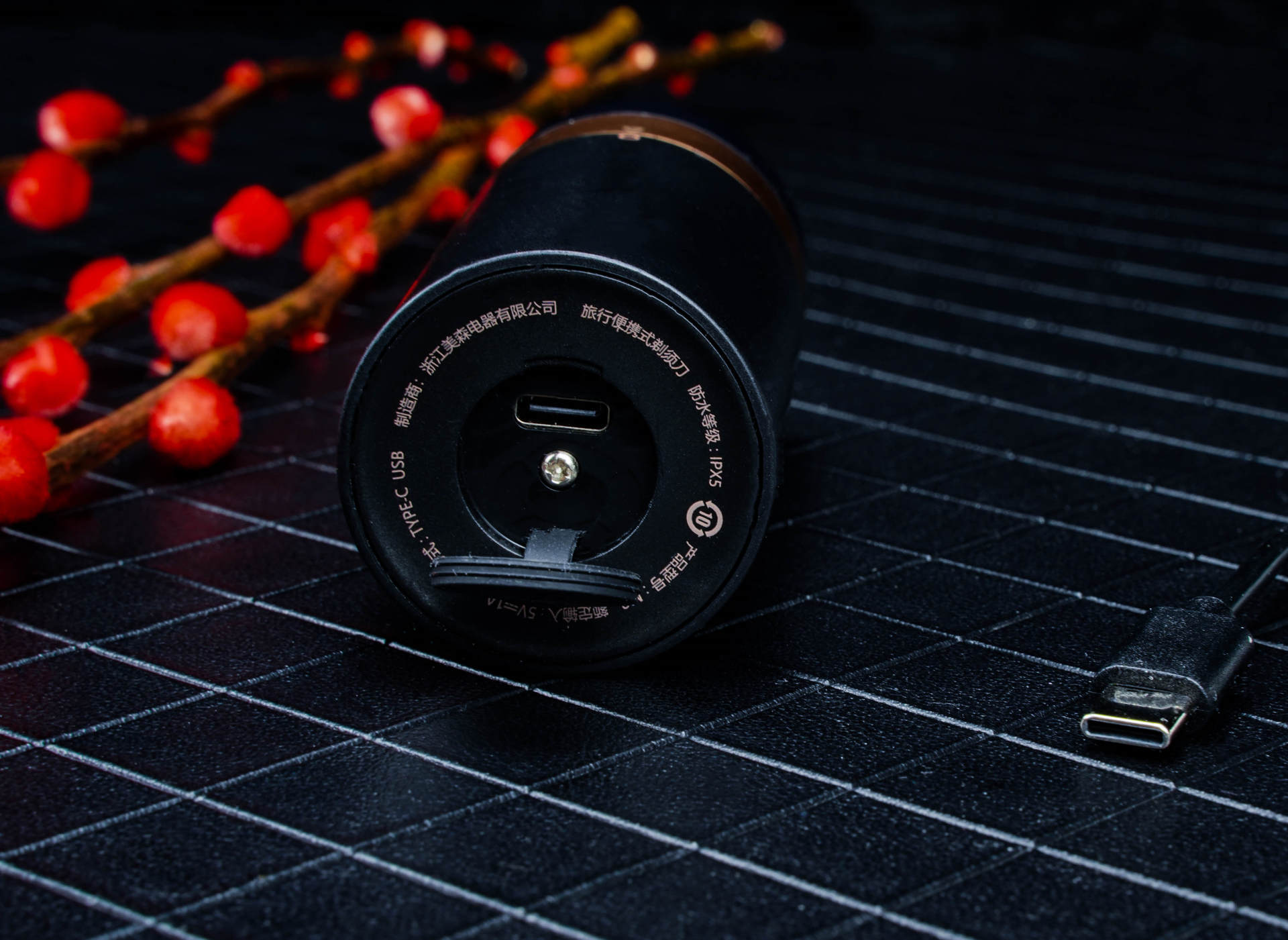 型男必备迷你剃须刀便携超长待机,型男必备小米剃须刀怎么选才超值