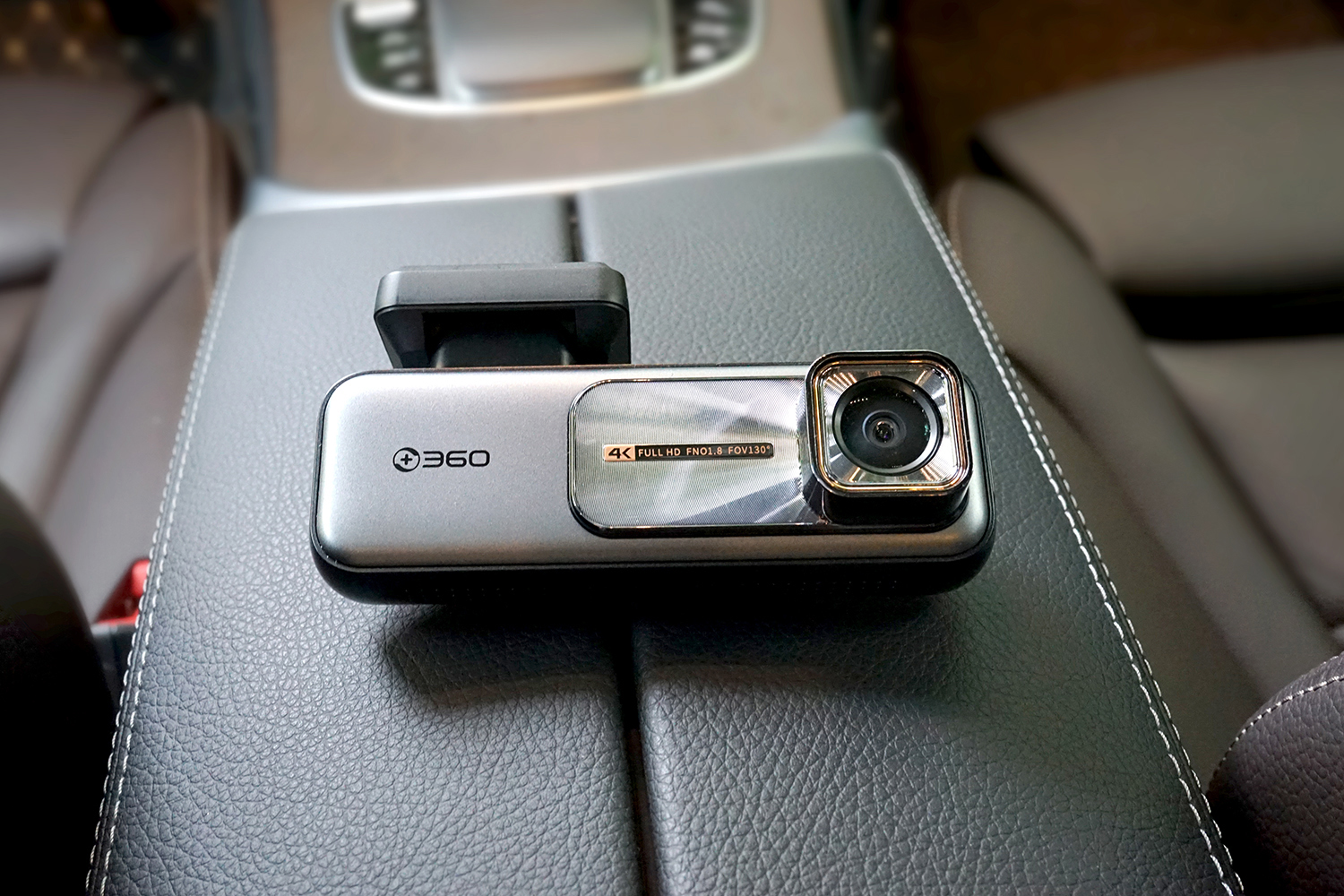 360行车记录仪k680和k980哪个好,360行车记录仪k980专业测评