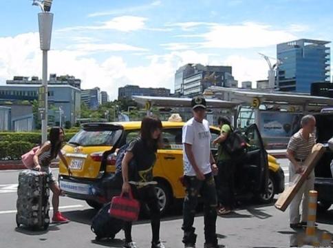 周扬青罗志祥个人简历,周扬青罗志祥财务分析