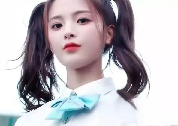 杨超越的脸型适合什么发型,杨超越八字刘海定型