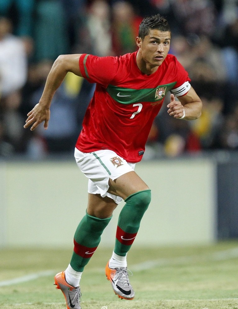 c罗的发型图片大全,fifa21c罗发型